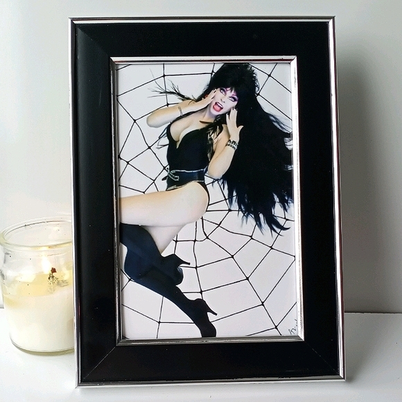 ELVRIA Horror Queen Retro Vintage Gothic Goth Art - Picture 4 of 11